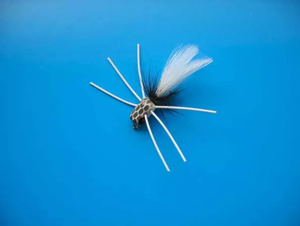 Betts Trim Gim Fly Lure White/Black – Size 10 #909-10-1
