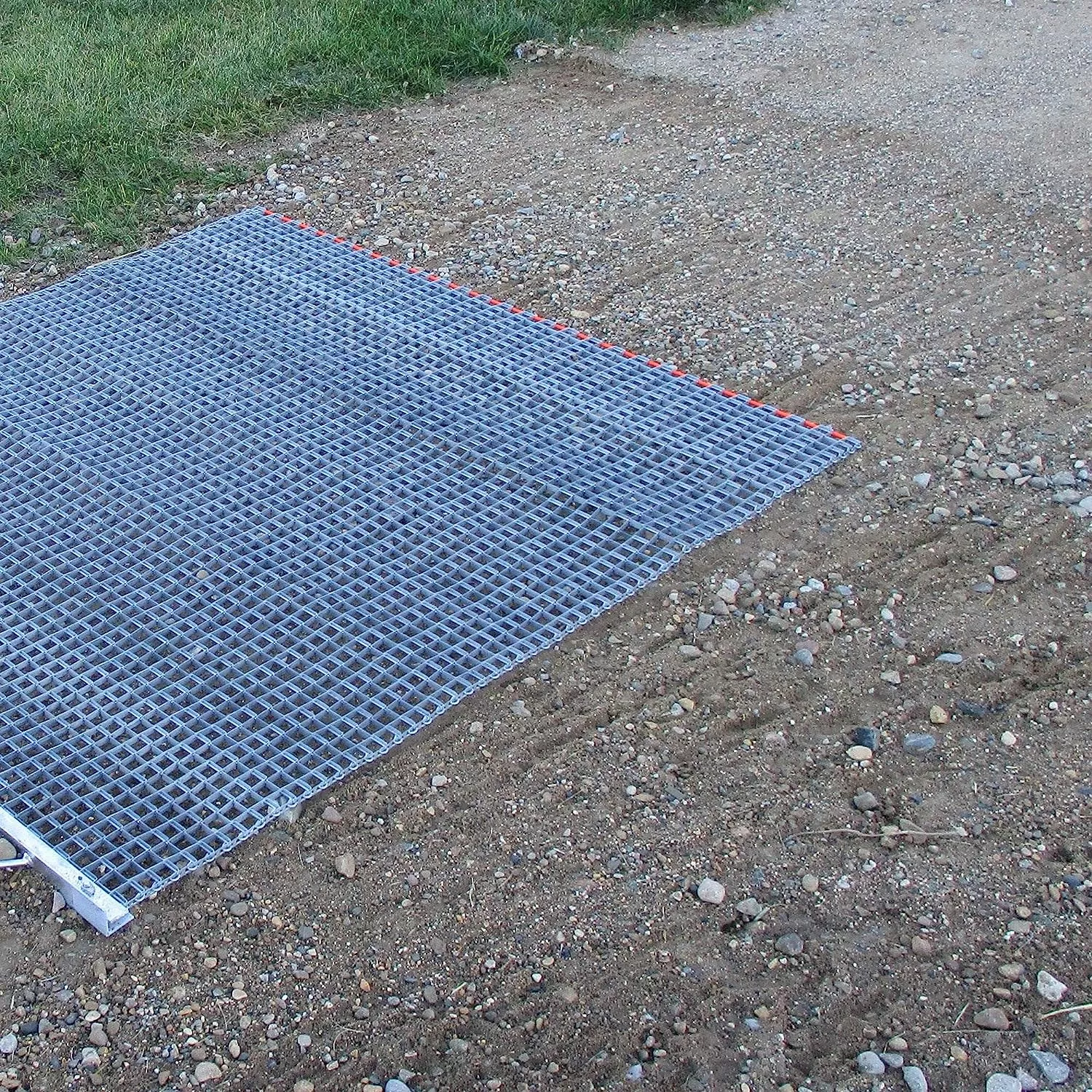 Field Tuff 5′ x 3′ Drag Mat – Galvanized Steel Mesh, Manual Tow