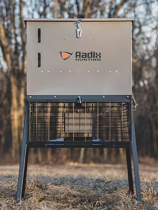 Radix Virtus 6 Feeder - 600lbs