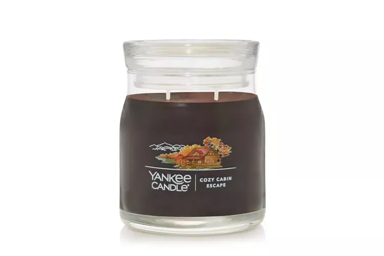 Yankee Candle Cozy Cabin Escape 13 Oz.